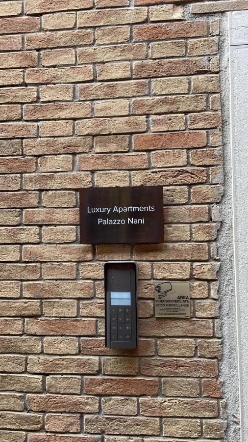 Luxury Apartments Palazzo Nani Venedik Dış mekan fotoğraf
